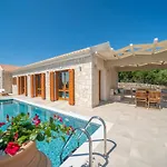 Pithari Sunset Villa