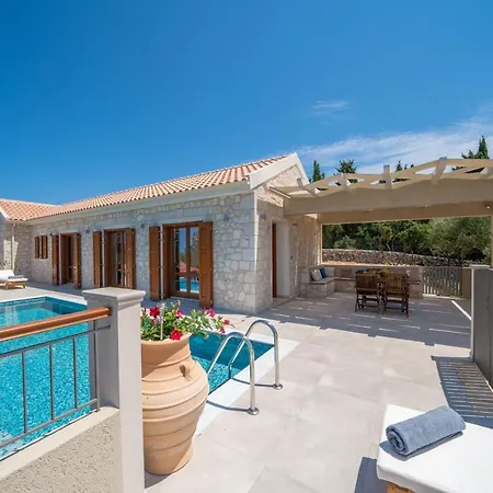 Pithari Sunset Villa *